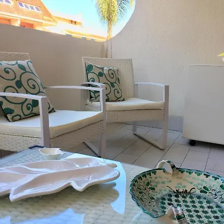 Baia Degli Dei - Living La Nike Apartman *